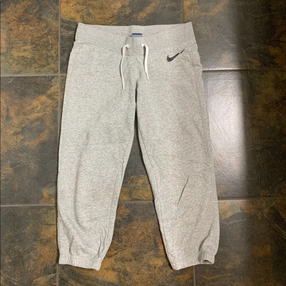 Nike Capri Sweatpants. Size S. Excellent condition.